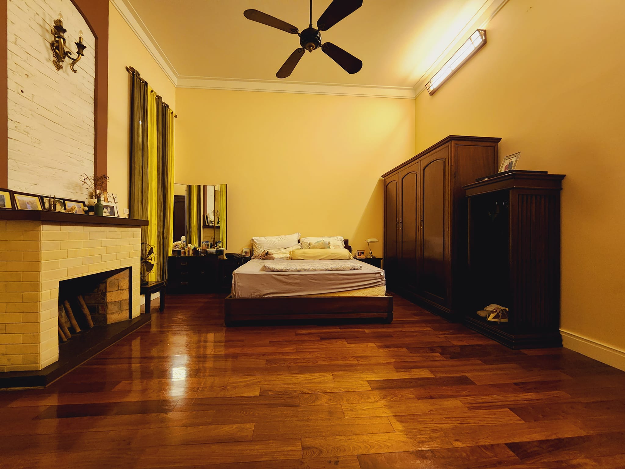 Bán nhà Trương Định, 50m, 5 tầng, 4.1 tỷ Lô góc, Sát ô tô, ngõ 3m