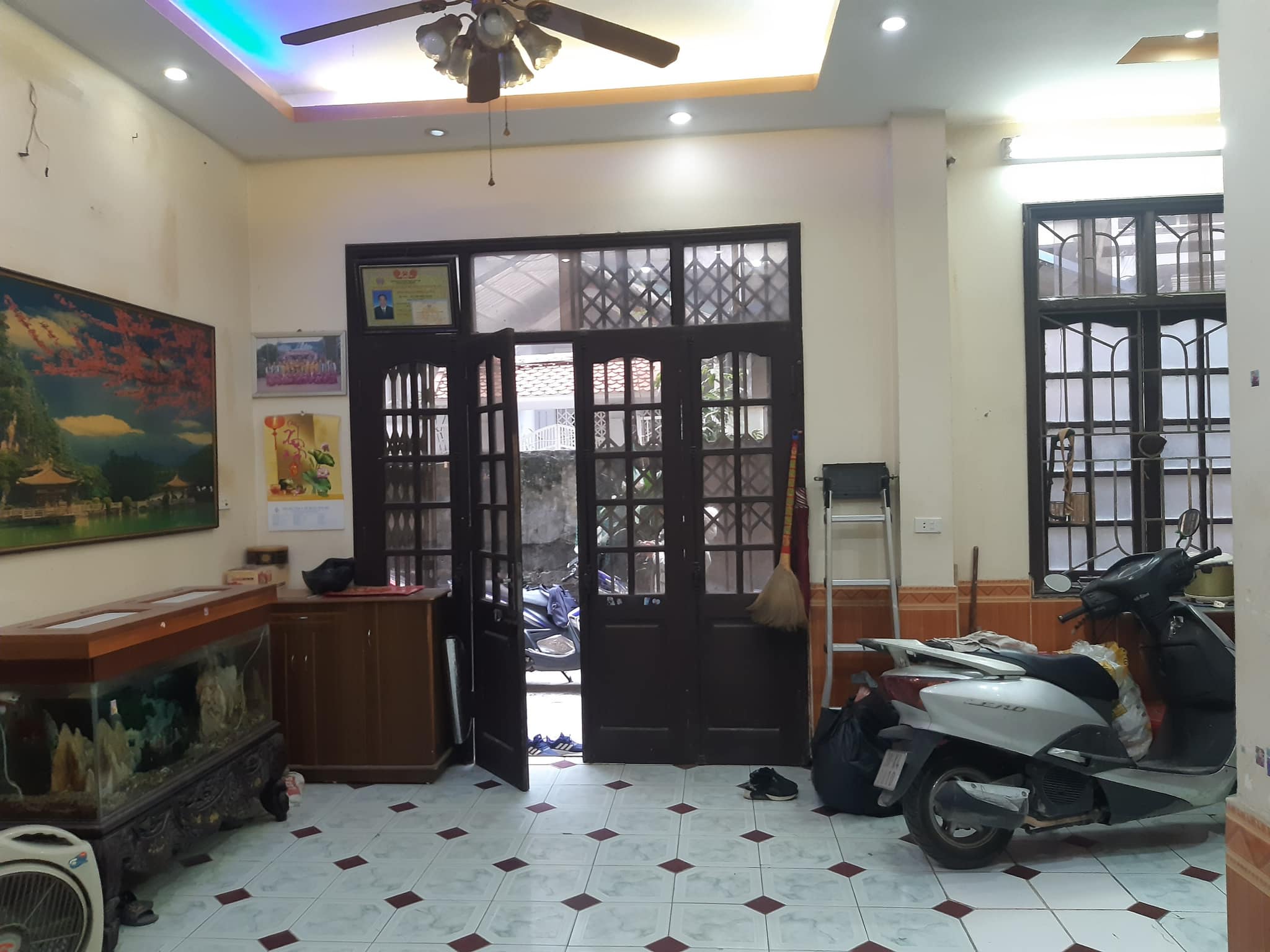 BÁN NHÀ THỤY KHUÊ - TÂY HỒ. LÔ GÓC GẦN PHỐ. DT 44M2. GIÁ 4,2 TỶ