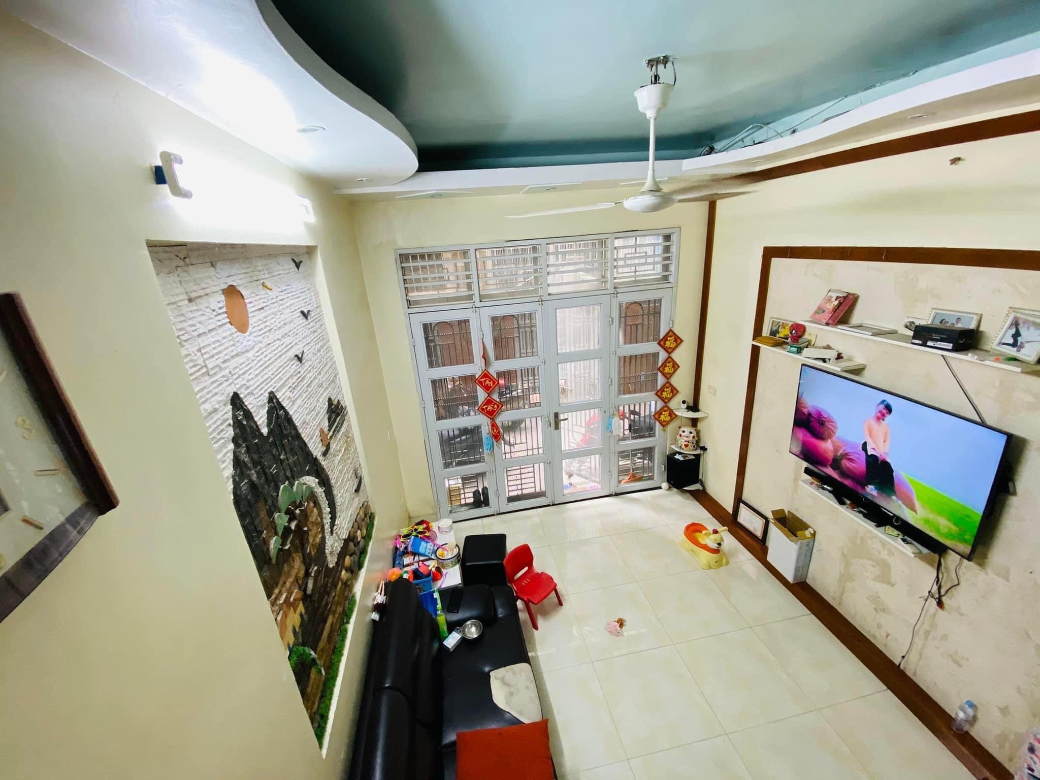 Bán nhà Thái Thịnh, 29Mx4T, Nhà đẹp, Giá tốt, Gần ô tô qua, Ngõ ba gác, Thông các ngả, Kinh doanh cực tốt.