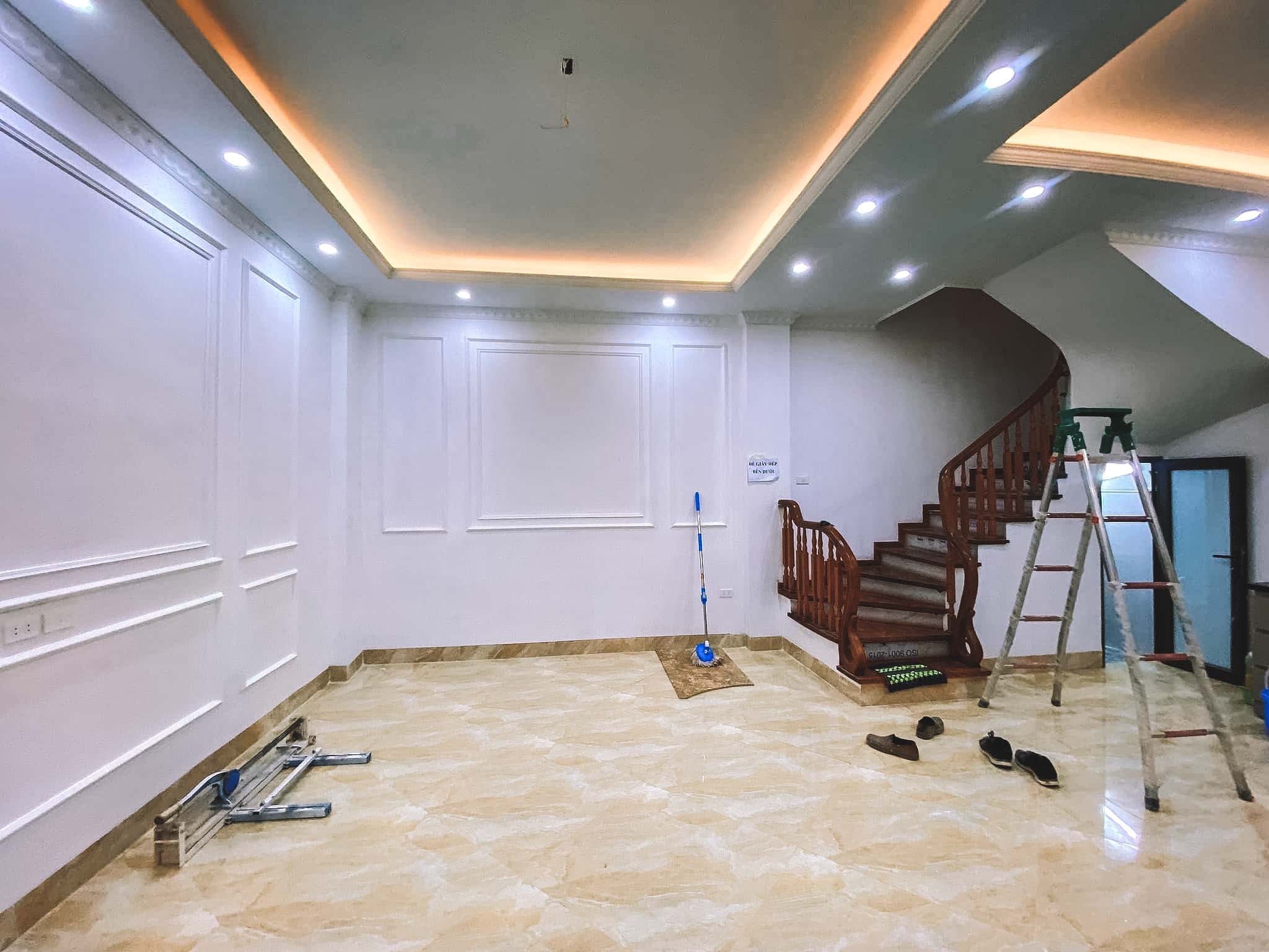 Nhà Bán Hoàng Hoa Thám 46m2 Lô góc 5T SĐCC Nhà đẹp ở ngay Ngõ to như Ô tô nhình 5 tỷ