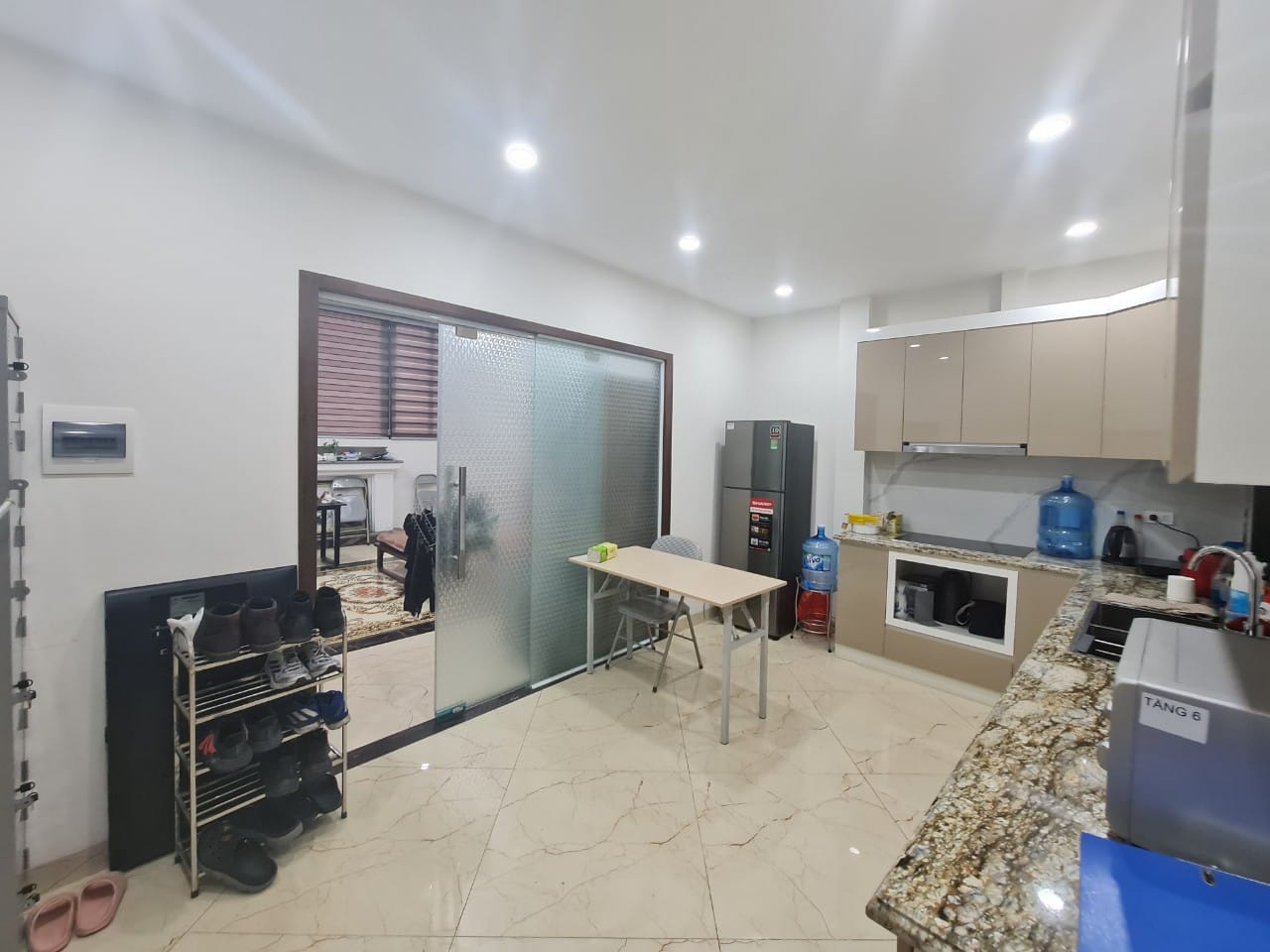 Nhà phân lô phố Đỗ Quang, đường ô tô tránh, 60m2, 7 tầng, 24.8 tỷ