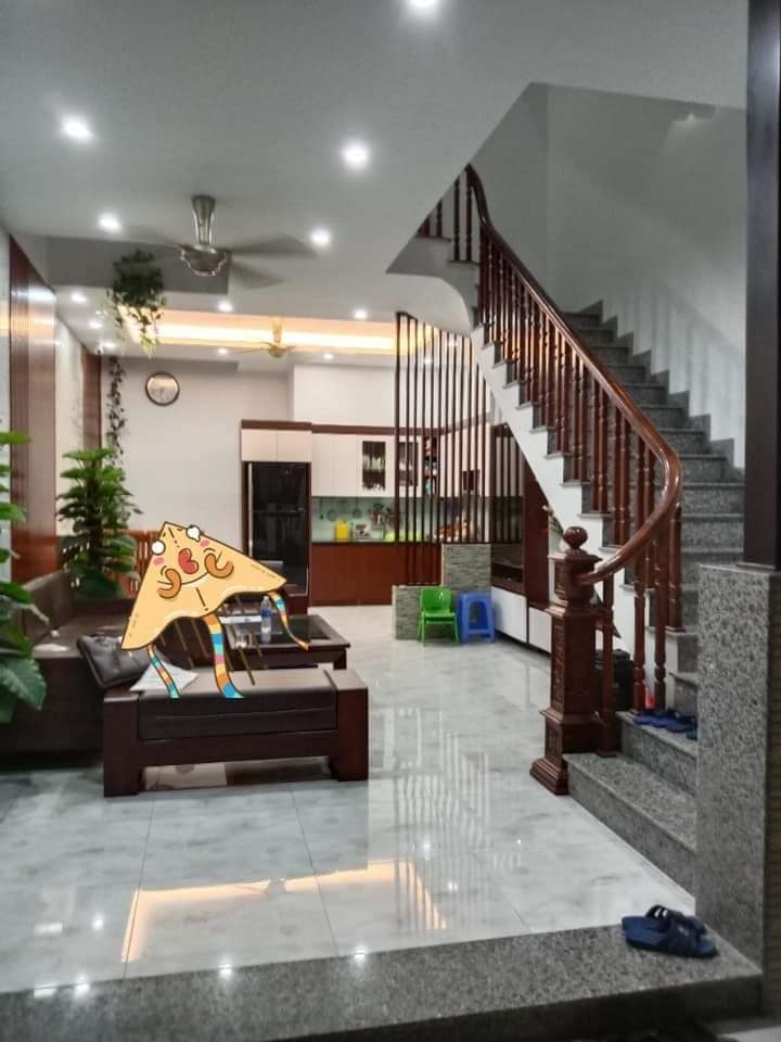 Nhà đẹp Dương Quảng Hàm - Cầu Giấy, hai thoáng, nông, mới, 45m, 4,2 tỷ