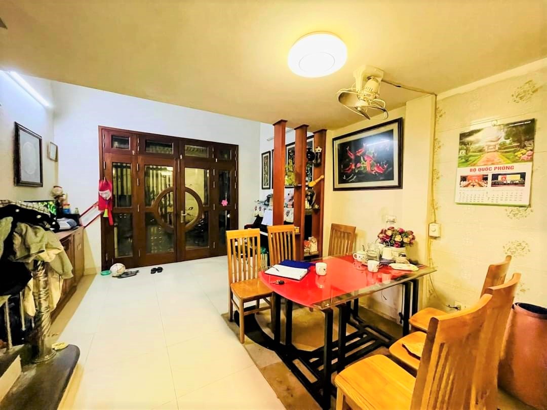 Bán nhà Khương Đình 37m, 5 tầng, 4PN, full nội thất, 3.75 tỷ