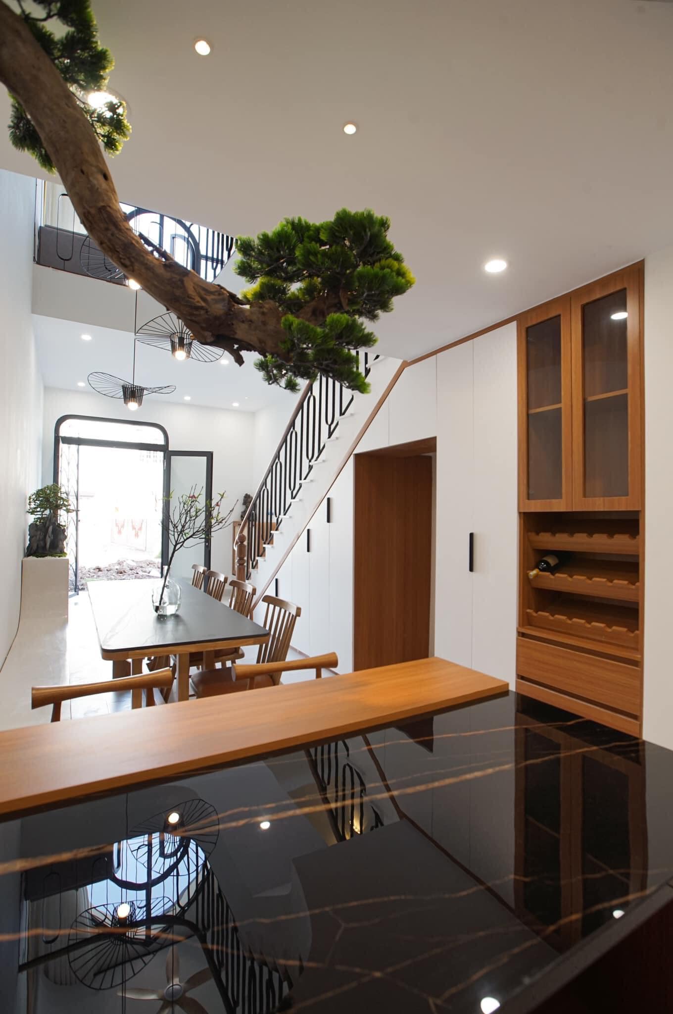 Bán nhà 33m2 3 ngủ phố Nghi Tàm, Tây Hồ Ô tô thông Kinh doanh 3.3 tỷ