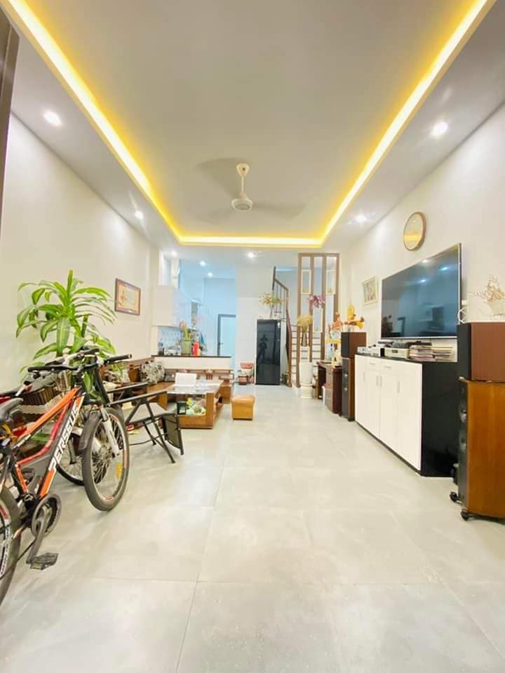 BÁN NHÀ GẦN MẶT PHỐ HÀO NAM - GẦN 50MÉT2 - NGÕ THOÁNG - SỔ NỞ HẬU VƯỢNG KHÍ TỐT