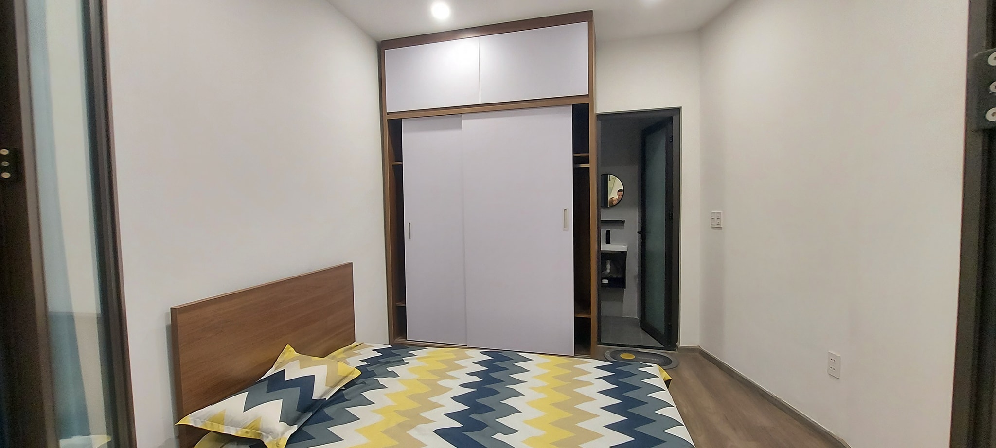 Nhà Đẹp Trích Sài 50m2, 5 tầng, mặt tiền 5m, giá 5.5 tỷ, gần phố, cách ô tô 10m