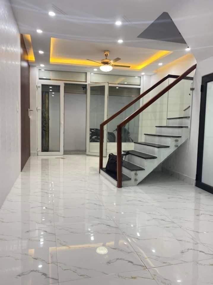 Nhà Mới Đẹp Long Lanh, Phố Nguyễn Lương Bằng- 49m2-5 Tầng- Vô Vàn Tiện Ích, Chỉ Với 4.8 Tỷ