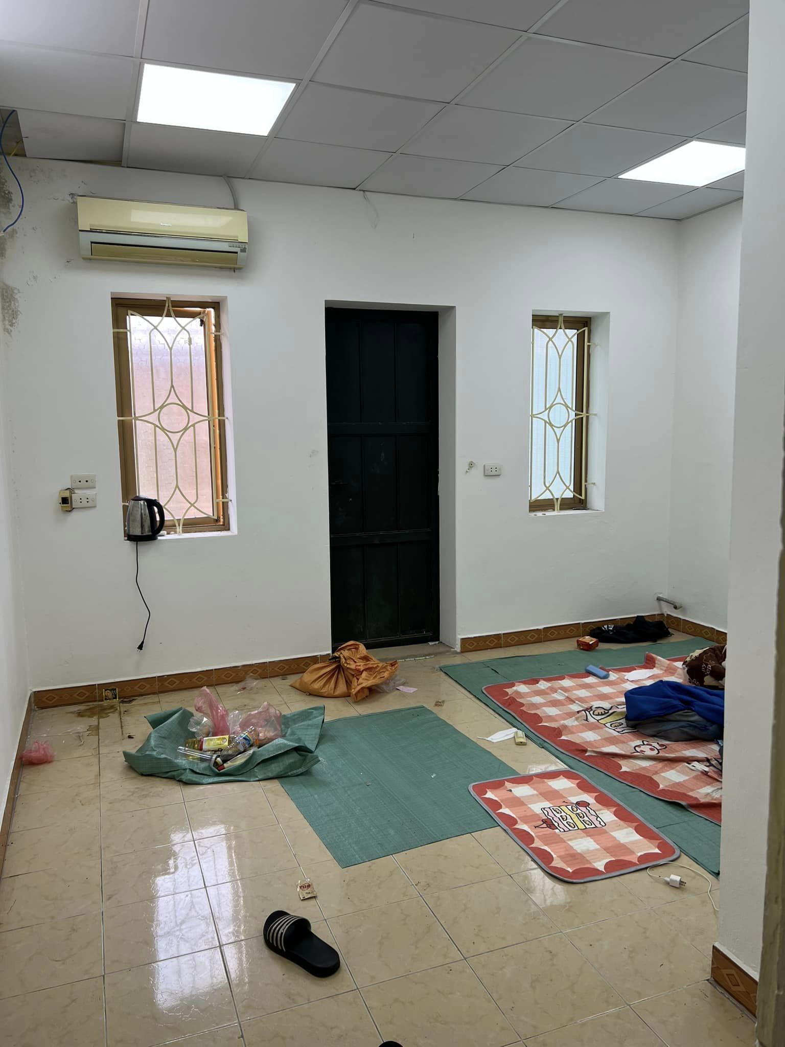 BÁN NHÀ MẶT PHỐ LÊ HỒNG PHONG HÀ ĐÔNG DT 60M2 NHÀ 4 TẦNG MT 4,3M