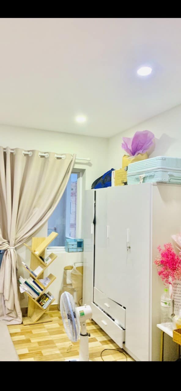 Bán Nhà 2 Tầng, Kênh Tân Hóa, Tân Phú,40m2. Sát Mặt Tiền.