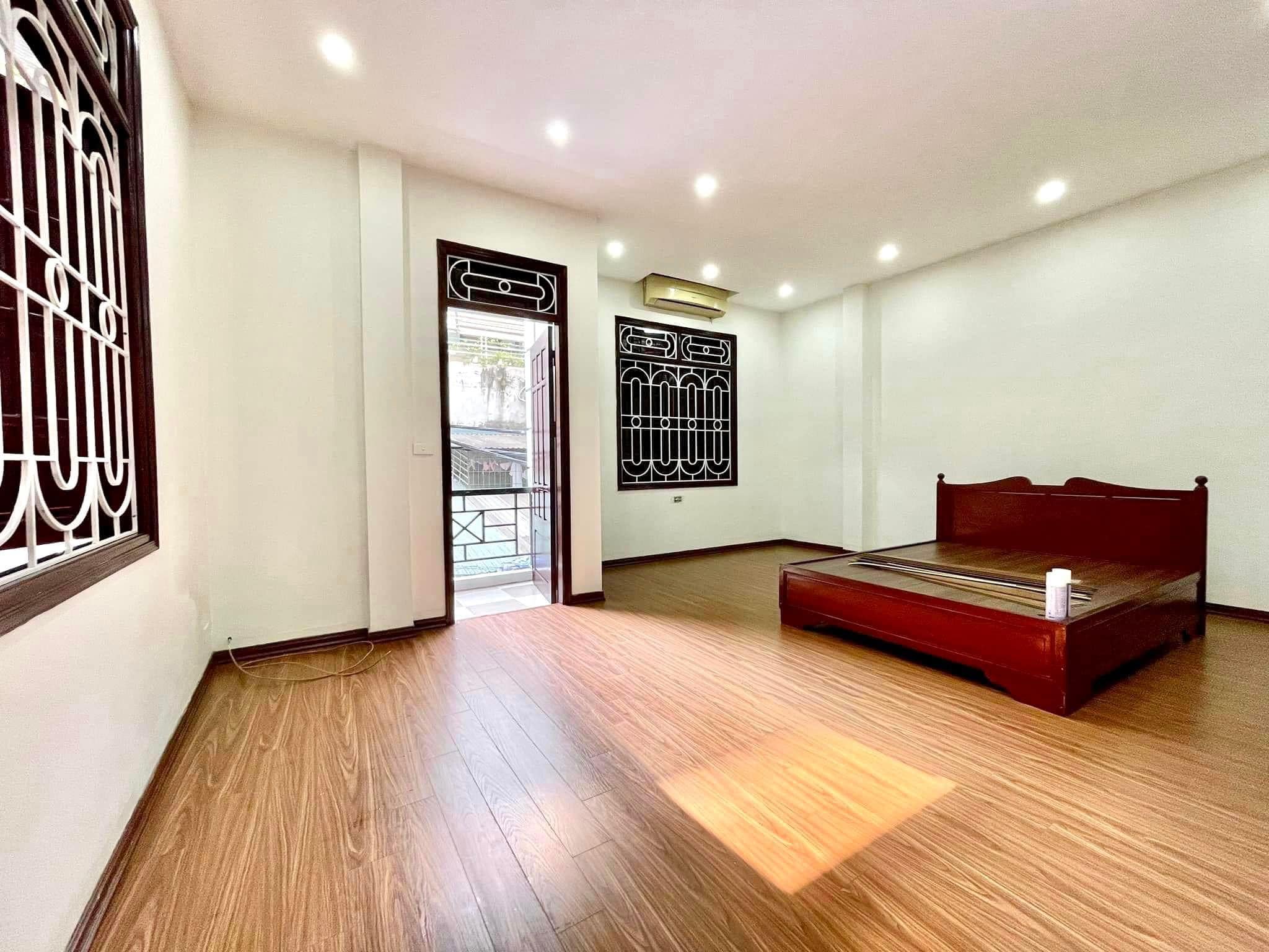 BÁN NHÀ; HOÀNG MAI – HOÀNG MAI- DIỆN TÍCH 33M2, GIÁ NHỈNH 4TY, Ô TÔ – KINH DOANH.