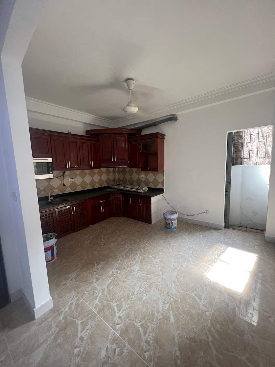 Bán nhà ngõ 120 Ngũ Nhạc, quận Hoàng Mai 48m x 4 tầng 4 phòng ngủ giá hơn 4 tỷ