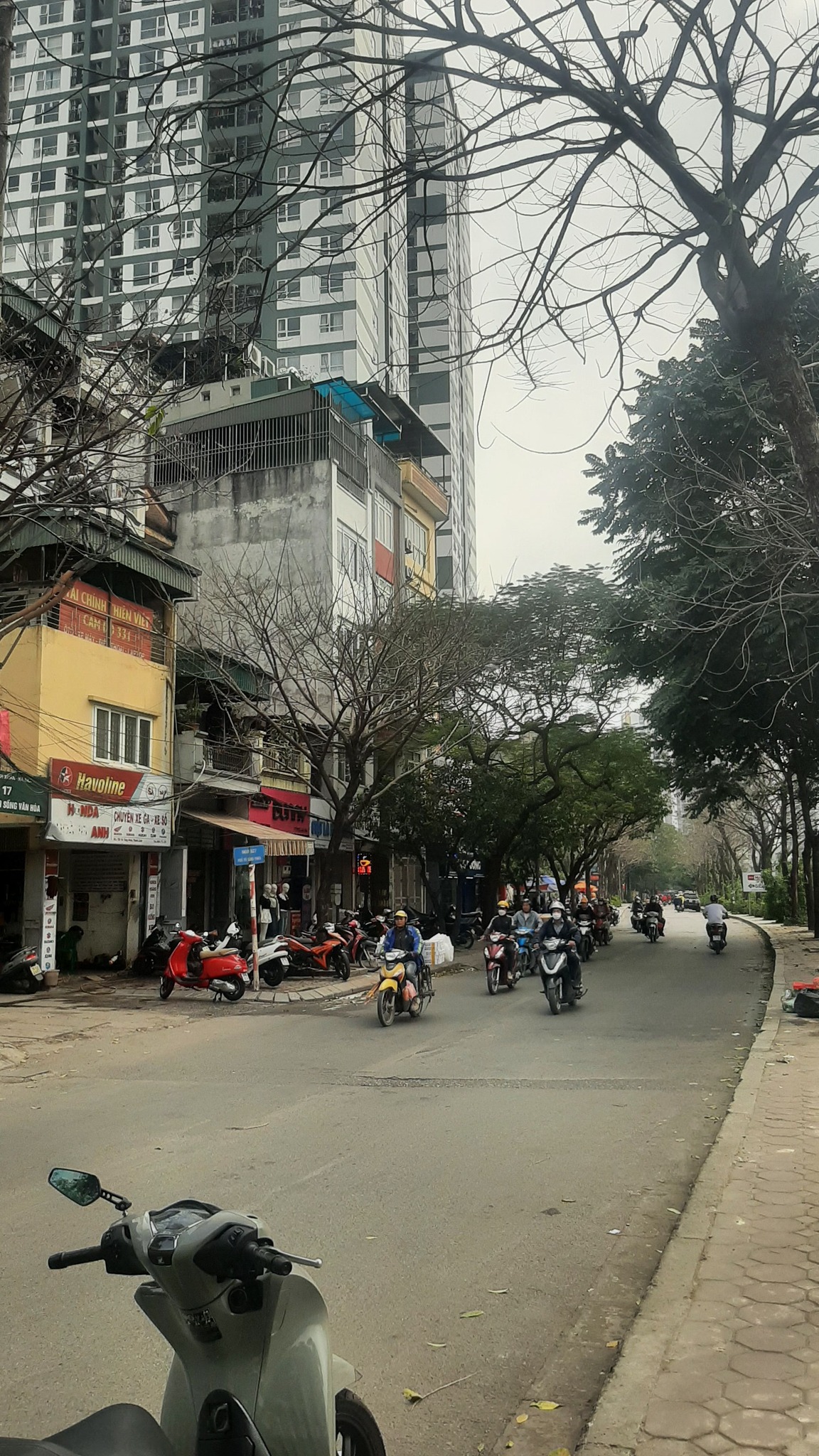 Bán nhà triệu đô mặt phố Vũ Tông Phan, Thanh Xuân 220m2, mặt tiền 8,1m.