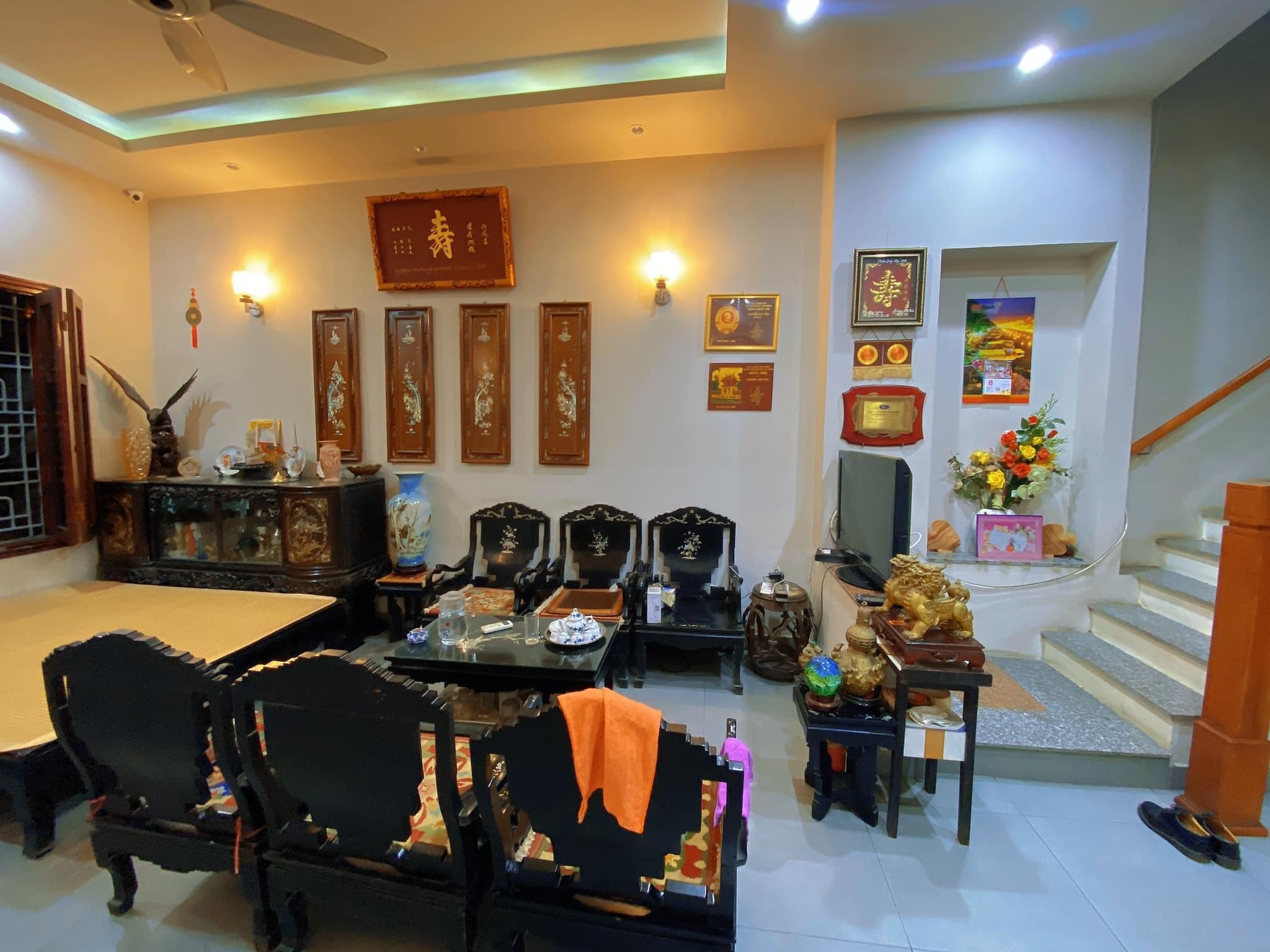 SIÊU PHẨM BÁN NHÀ MẶT NGÕ PHẠM NGỌC THẠCH 79M- 2 MẶT Ô TÔ-KINH DOANH ĐỈNH-GIÁ 17 TỶ.