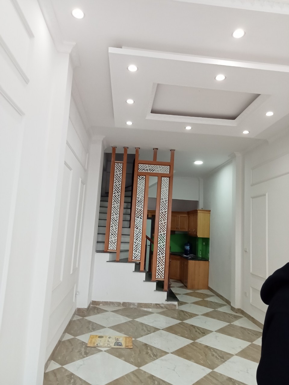 Bán nhà ngõ 102 Ngũ Nhạc, quận Hoàng Mai 37m x 5 tầng giá hơn 4 tỷ