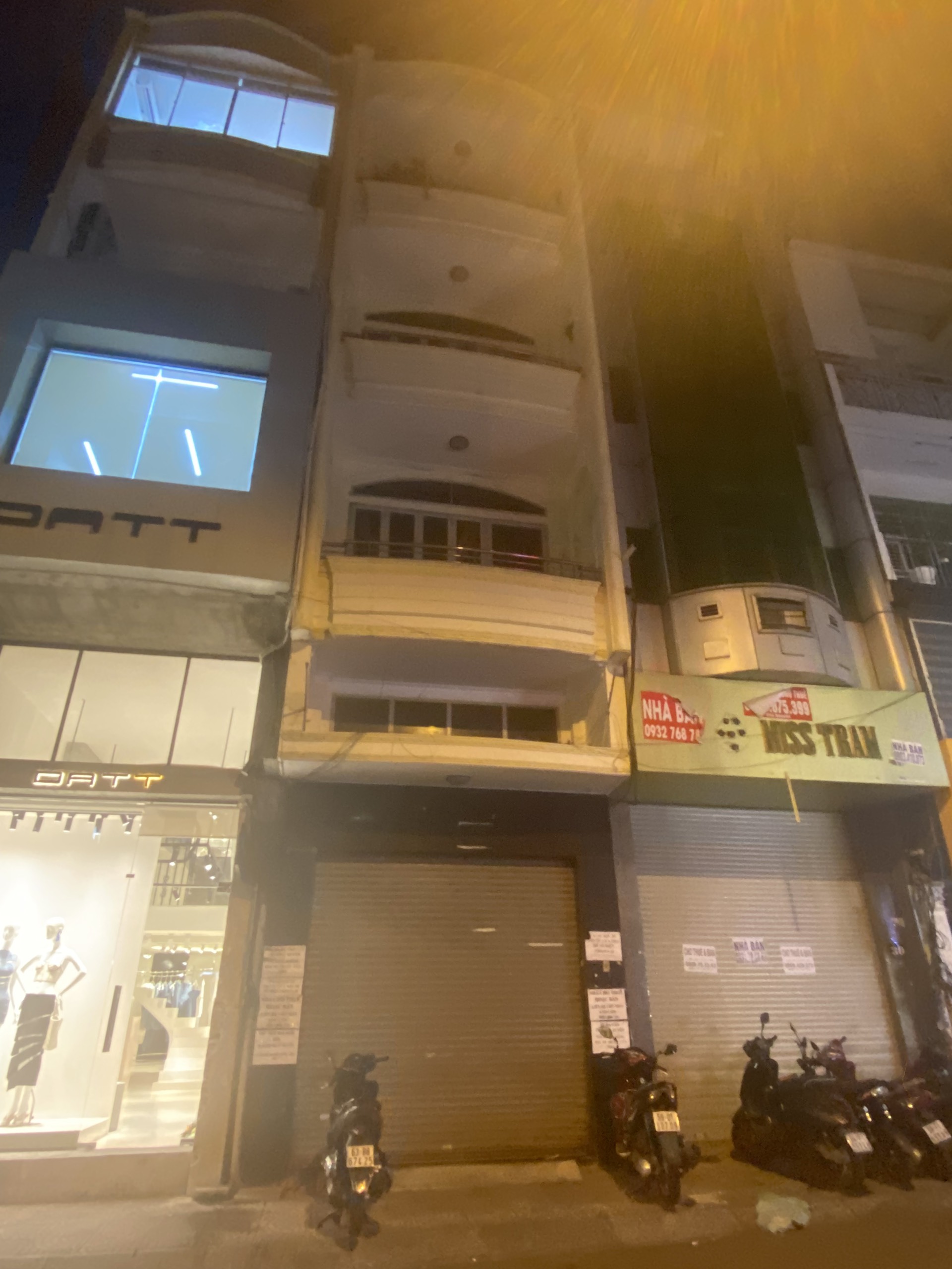 Bán nhà MT Đặng Thị Nhu. S: 4*13m. Giá: 56 tỷ (TL)