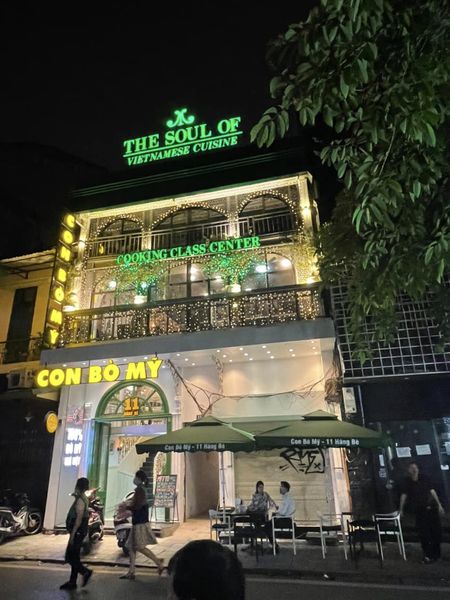 Bán Nhà Mặt Phố Hoàn Kiếm, 400m 3 Tầng Mặt Tiền 15m, Giá 215 Tỷ.