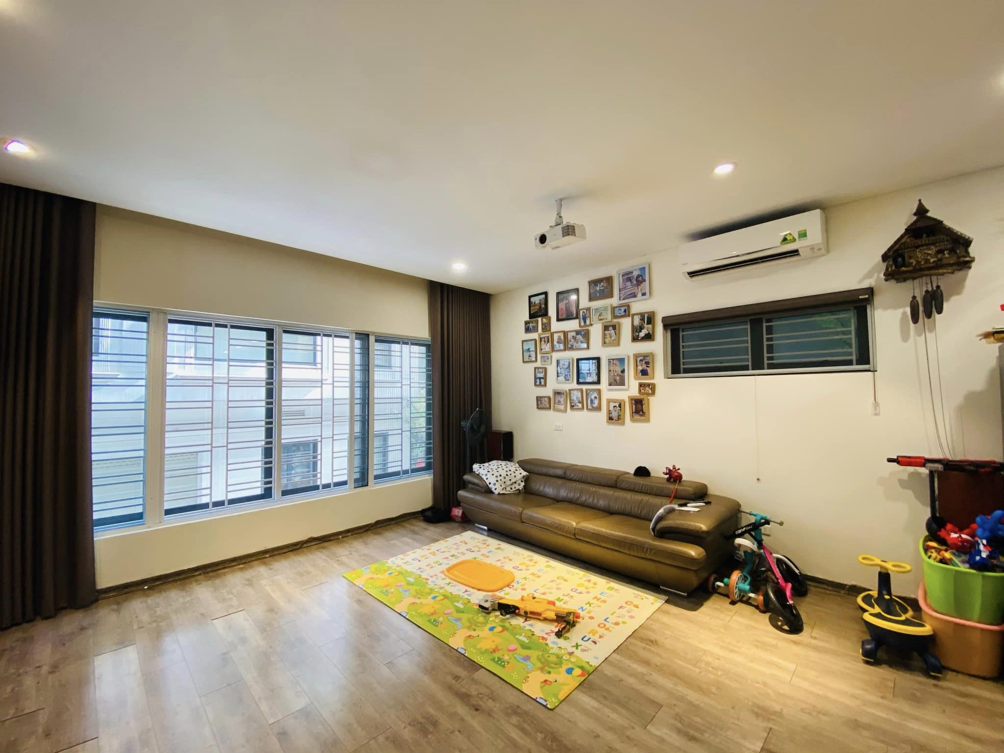 KHU VIP BA ĐÌNH, GARA Ô TÔ, NHÀ BA MẶT THOÁNG VĨNH VIỄN, 5 TẦNG, MẶT TIỀN 5.4M, GIÁ 23.9 TỶ