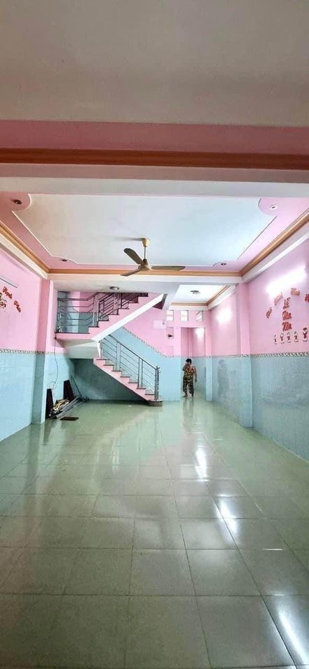 Nhà Mặt Tiền Đường Số Ngang 5m - 4 Tầng - Giáp Phú Mỹ Hưng - Giá 11,2 Tỷ - Quận 7