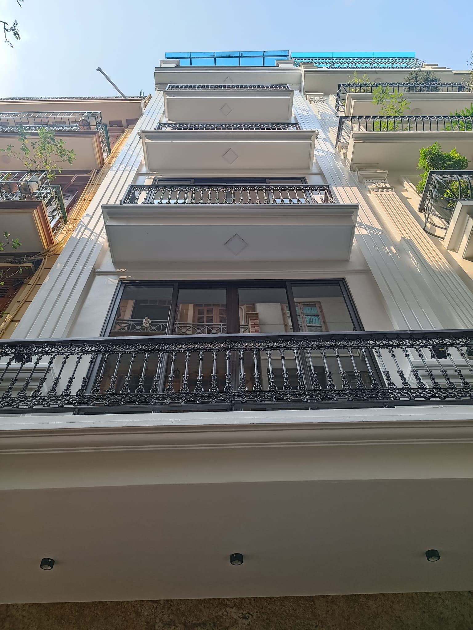 Chính chủ bán nhà riêng đường Hoàng Quốc Việt, Cầu Giấy - Oto vào nhà, giá chỉ hơn 9 tỷ.