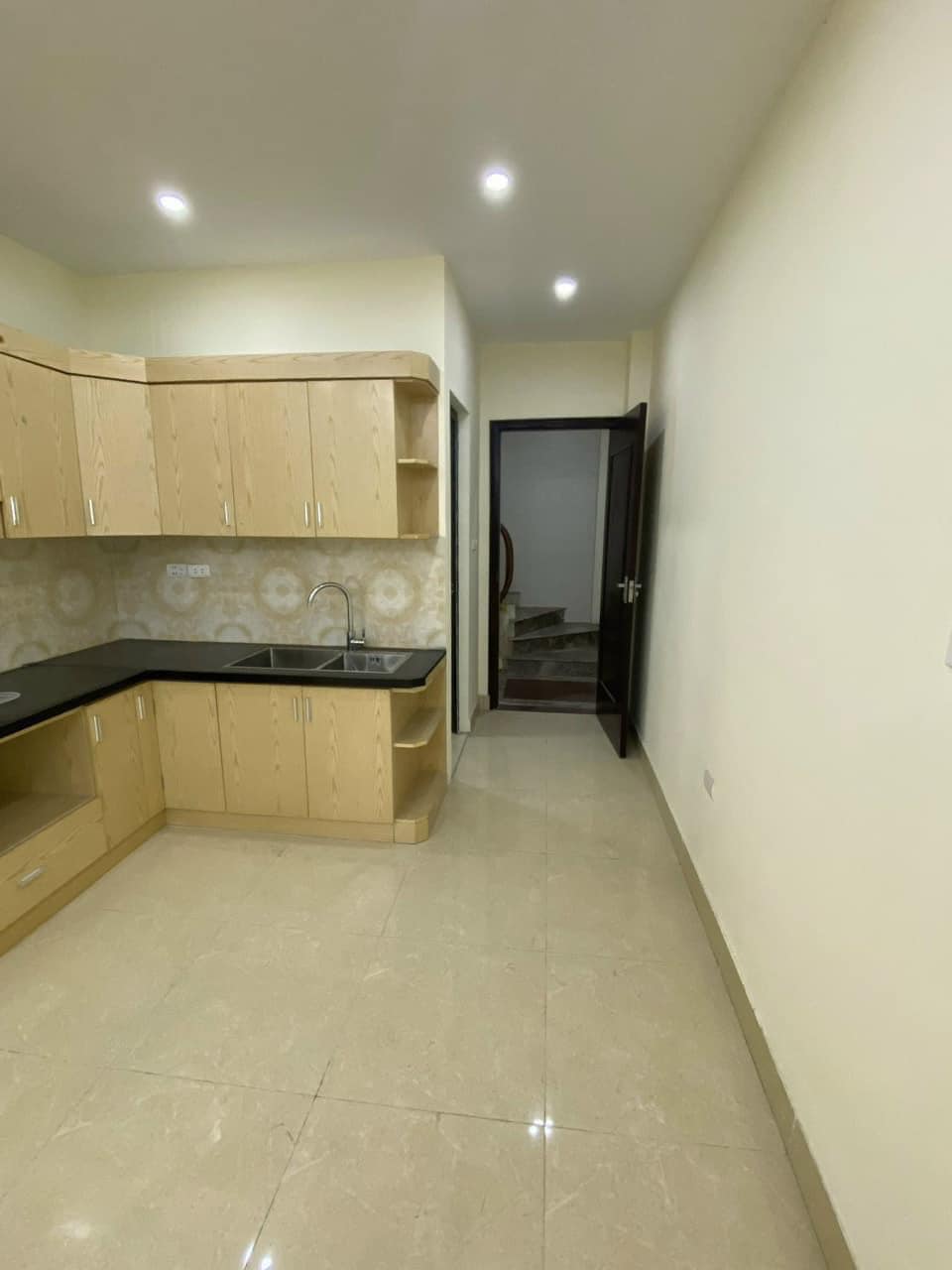 SIÊU PHẨM XÃ ĐÀN TRUNG TÂM ĐỐNG ĐA NGÕ THÔNG GẦN PHỐ - GIÁ NHỈNH 5 TỶ