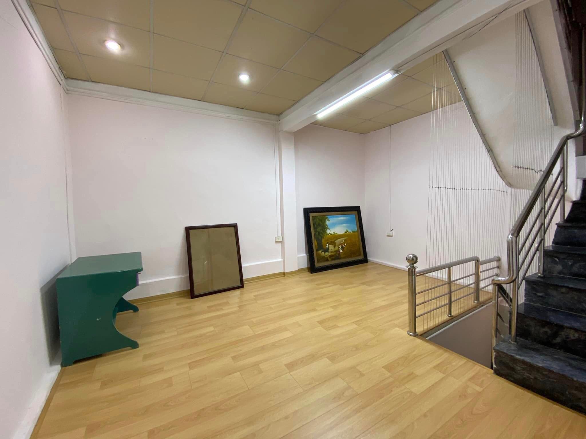 Nhà Đẹp Hàng Cháo giá CHỈ 3 tỷ ~ 100tr/m2, Trung Tâm Quận Đống Đa, 28m2 x 5 Tầng, MẶT TIỀN 5m