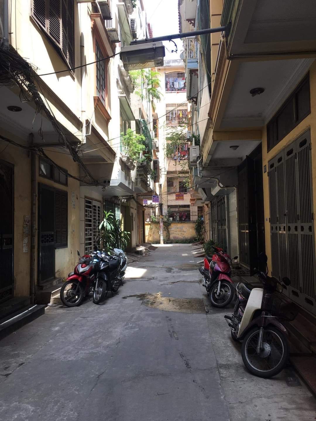 Siêu phẩm Phân lô, Ôtô đỗ cửa, Nguyễn Chí Thanh, Đống Đa, 2 thoáng, DT 45m2, MT rộng, 9 tỷ