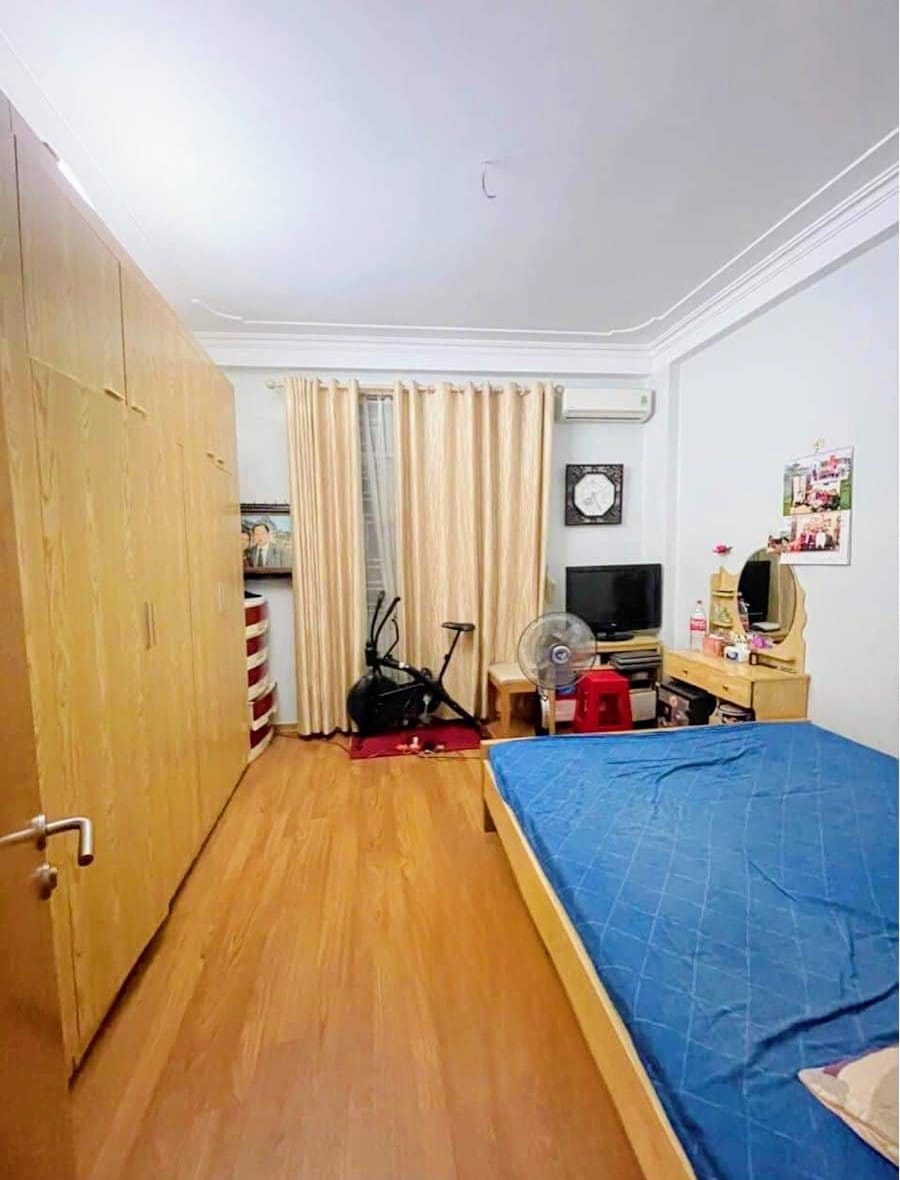 Siêu Phẩm 5 Tầng Phố Nguyễn Đình Hoàn – Cầu Giấy, Ngõ Thông, An Sinh, DT 37m2, 4.3 Tỷ