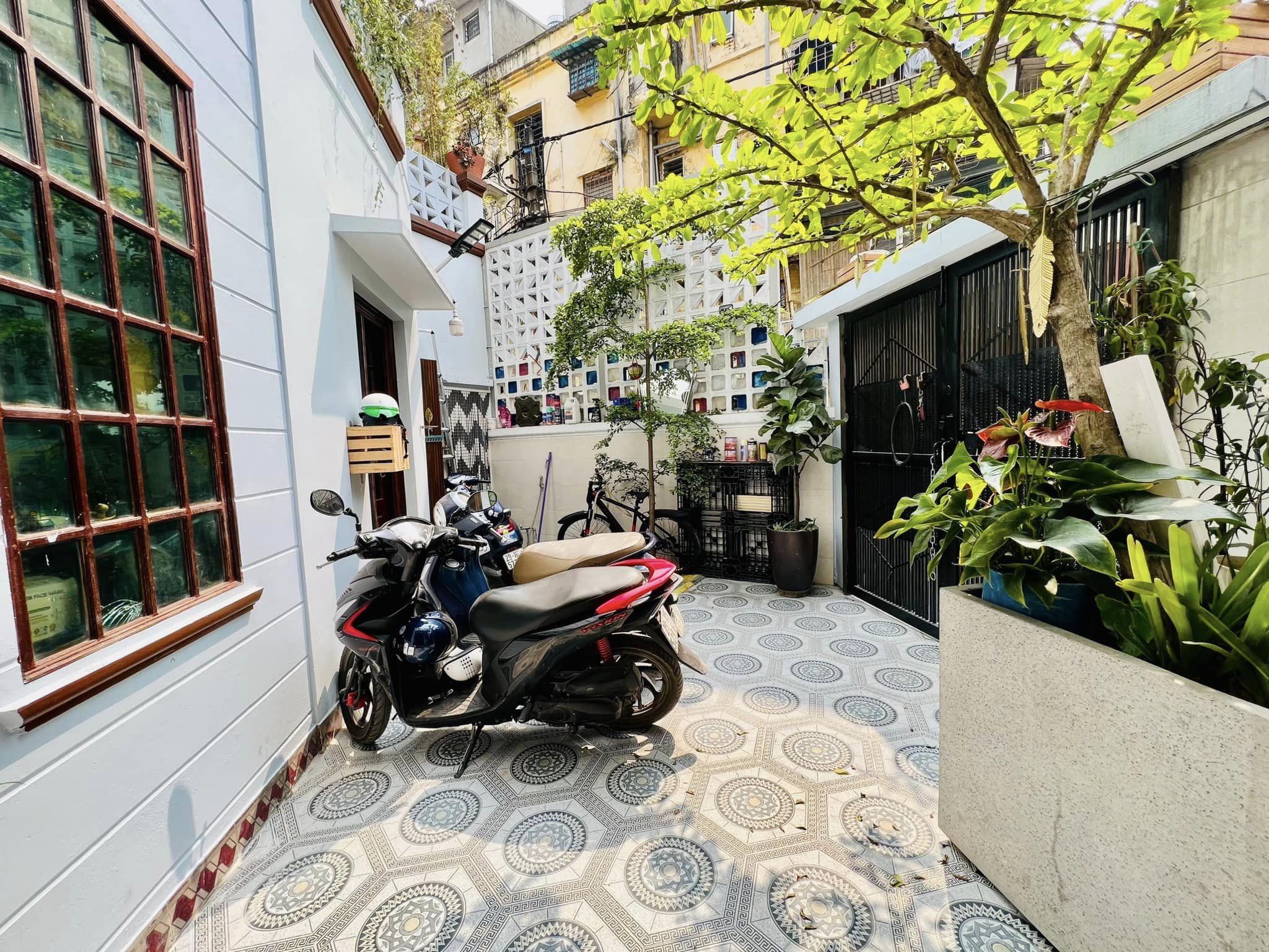 Bán nhà Đống Đa 3 tầng, diện tích 84m2, giá 9.6 tỷ - Thiết kế hiện đại, đường ô tô vào tận cửa