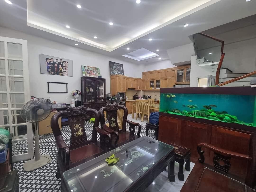 BÁN NHÀ 4 TẦNG PHỐ TRẦN QUANG DIỆU ĐỐNG ĐA, PHÂN LÔ, Ô TÔ THÔNG, GẦN PHỐ.