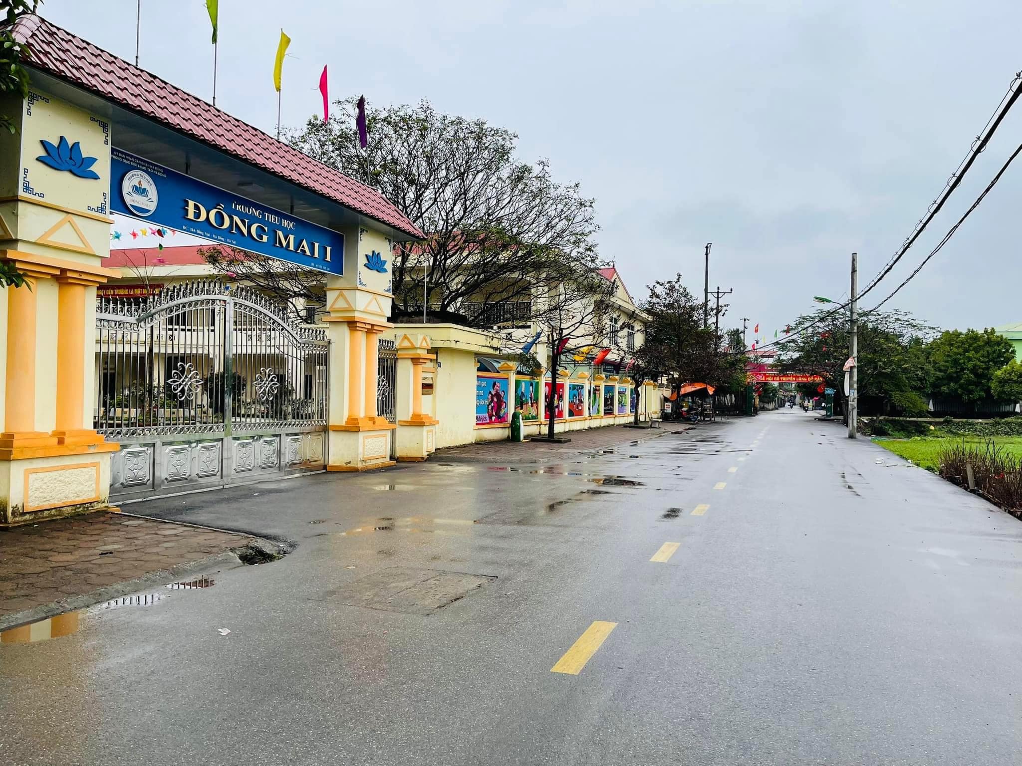 BÁN ĐẤT ĐẤU GIÁ VĂN CHỈ ĐỒNG MAI - 2 XE TẢI TRÁNH - LÔ GÓC - KINH DOANH - TƯƠNG LAI GẦN ĐƯỜNG LỚN NỐI LIỀN KĐT THANH HÀ.
