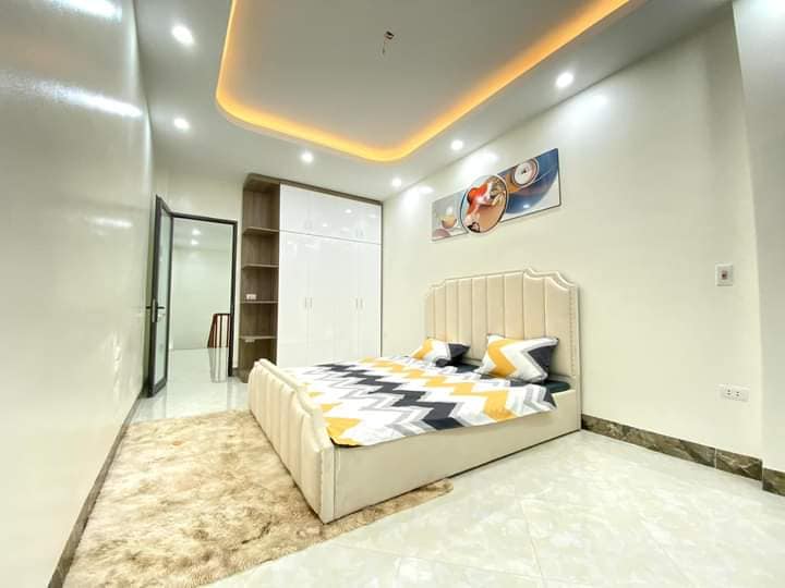 Bán nhà ngõ 180 Nam Dư, Lĩnh Nam, Hoàng Mai giá 4 tỷ diện tích 35m x 5 tầng