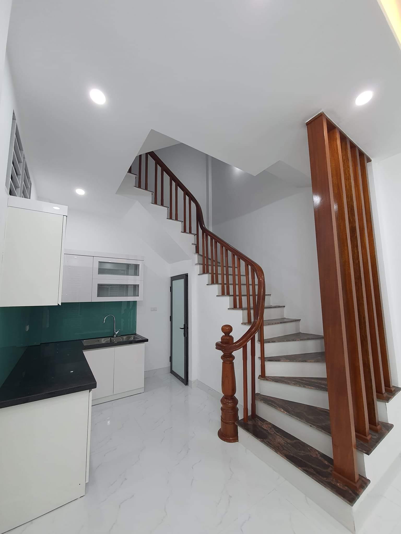 Chính chủ bán nhà Xuân Đỉnh – Sổ đỏ 33m2 – nhà xây 5 tầng còn mới – giá 4,x tỷ