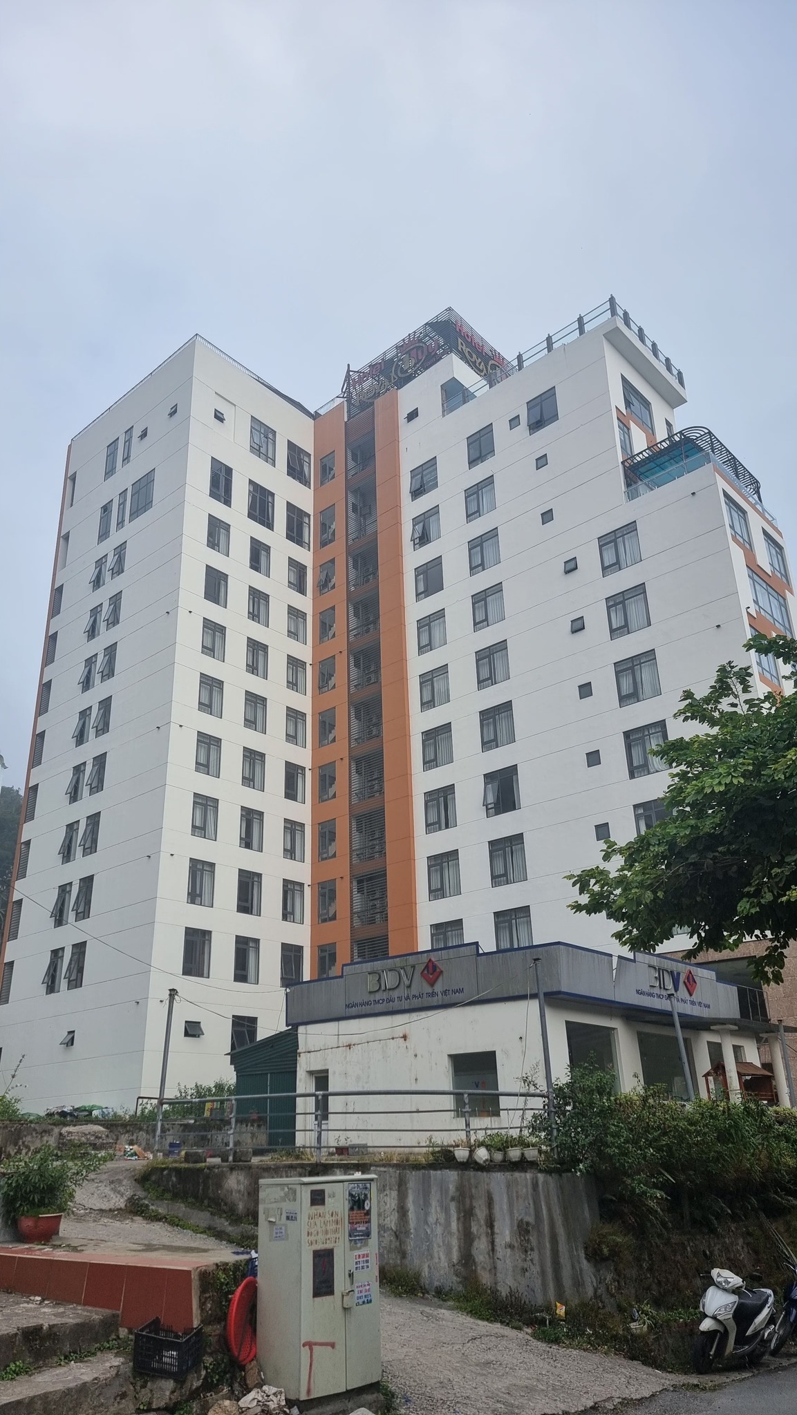 BÁN TOÀ KHÁCH SẠN 4 SAO SIÊU SANG - 450M2x90PHONGx12 TẦNG – TAM ĐẢO – VĨNH PHÚC - DÒNG TIỀN SIÊU KHỦNG 36 TỶ/NĂM