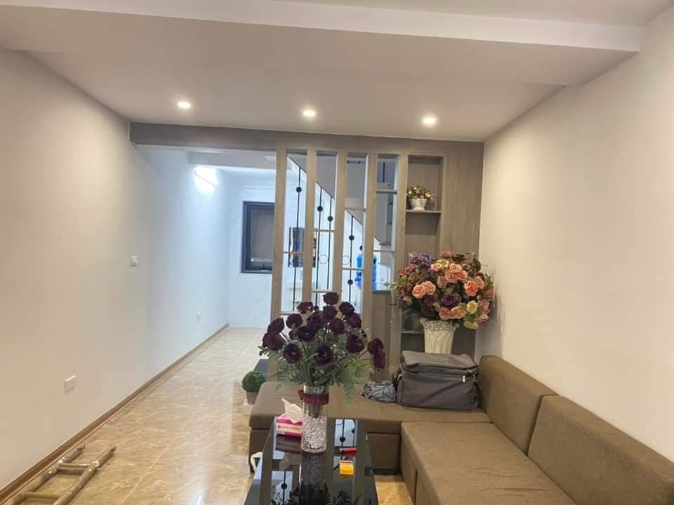 Bán nhà Thái Hà, lô góc, ô tô vào nhà, 35m2 x 4 tầng, kinh doanh, ở luôn, giá 8.6 tỷ