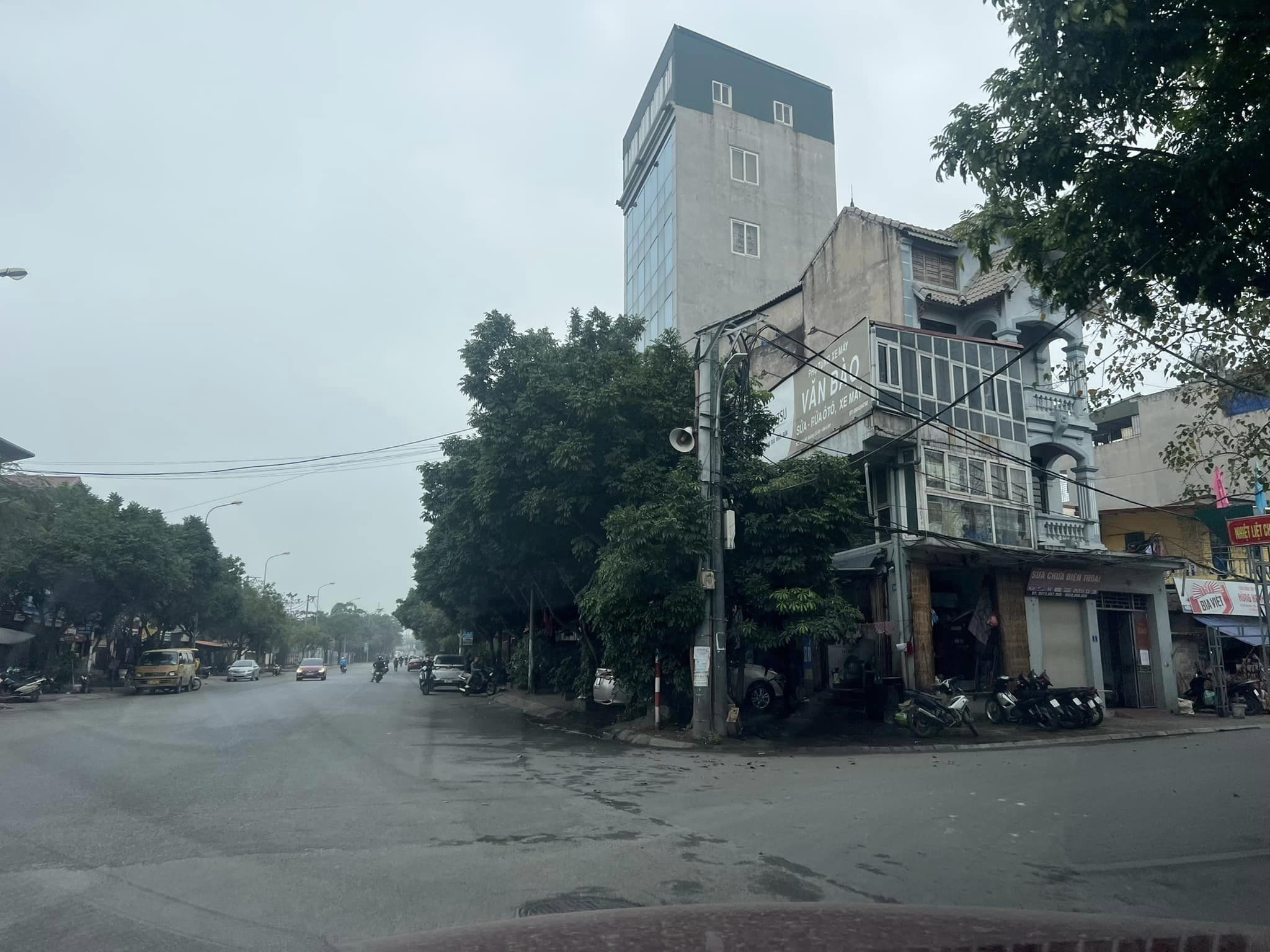 VÔ CÙNG HIẾM! Bán nhà Cổ Bi, Gia Lâm, ô tô tránh, kinh doanh, 50m2, chỉ 4tỷ