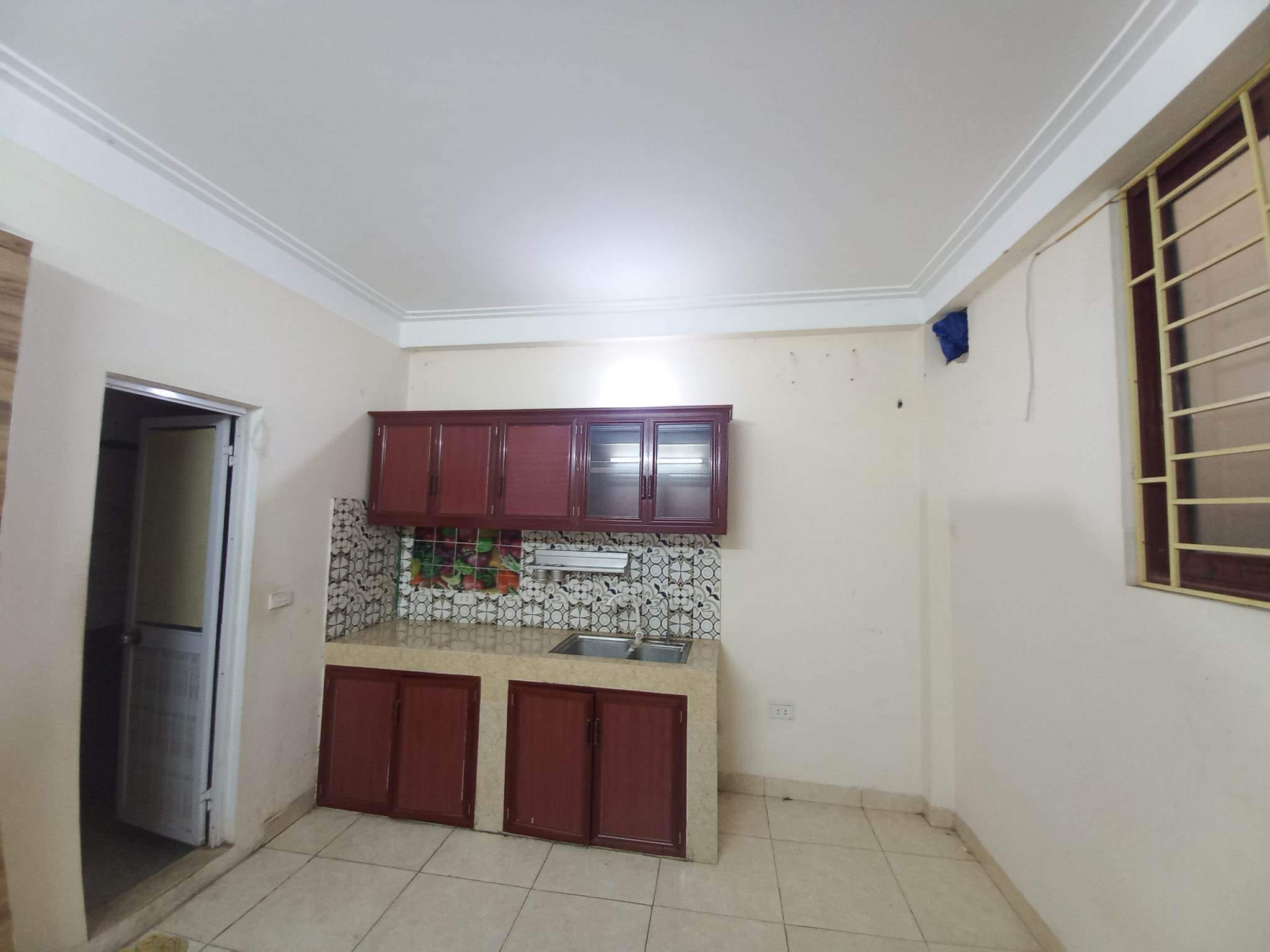 Sốc Bán Nhà Quan Hoa - Cầu Giấy - Cho Thuê - xấp xỉ 350tr/năm - 43m 6 tầng giá 4,1 tỉ