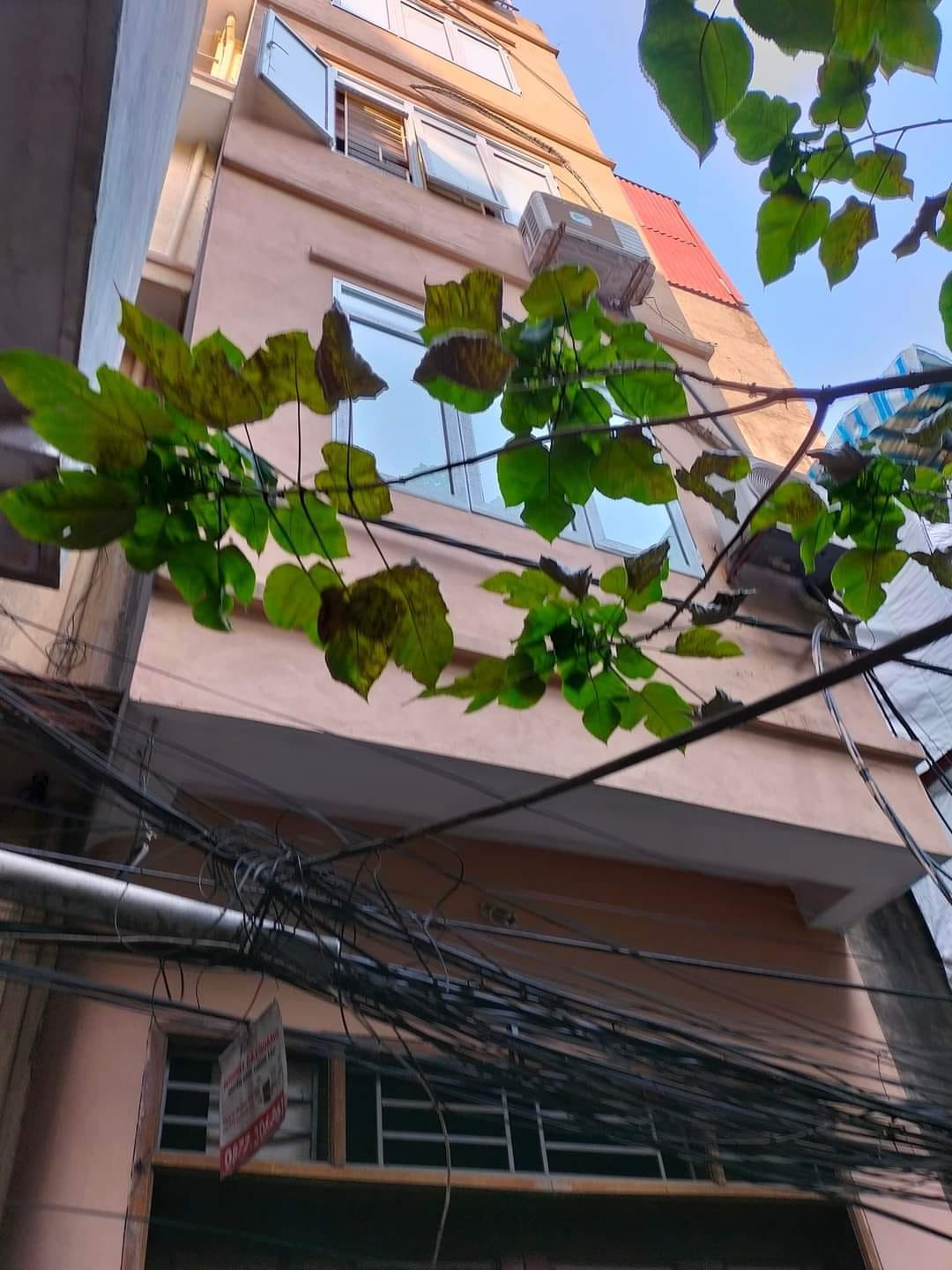 NHỈNH 2 TỶ NHÀ DÂN XÂY ĐỘI CẤN - BA ĐÌNH - NGÕ THOÁNG SÁNG - BAGAC - 5 TẦNG - 3 NGỦ - GIÁ 2.82 TỶ