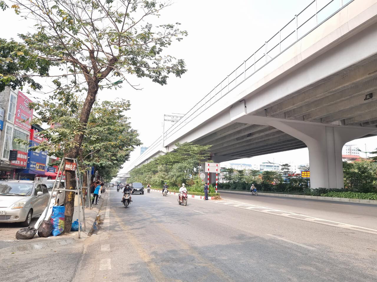 Bán nhà mặt phố Phạm Văn Đồng – quận Bắc Từ Liêm – 50m2 giá chỉ 14,5 tỷ - cần bán trong tháng.