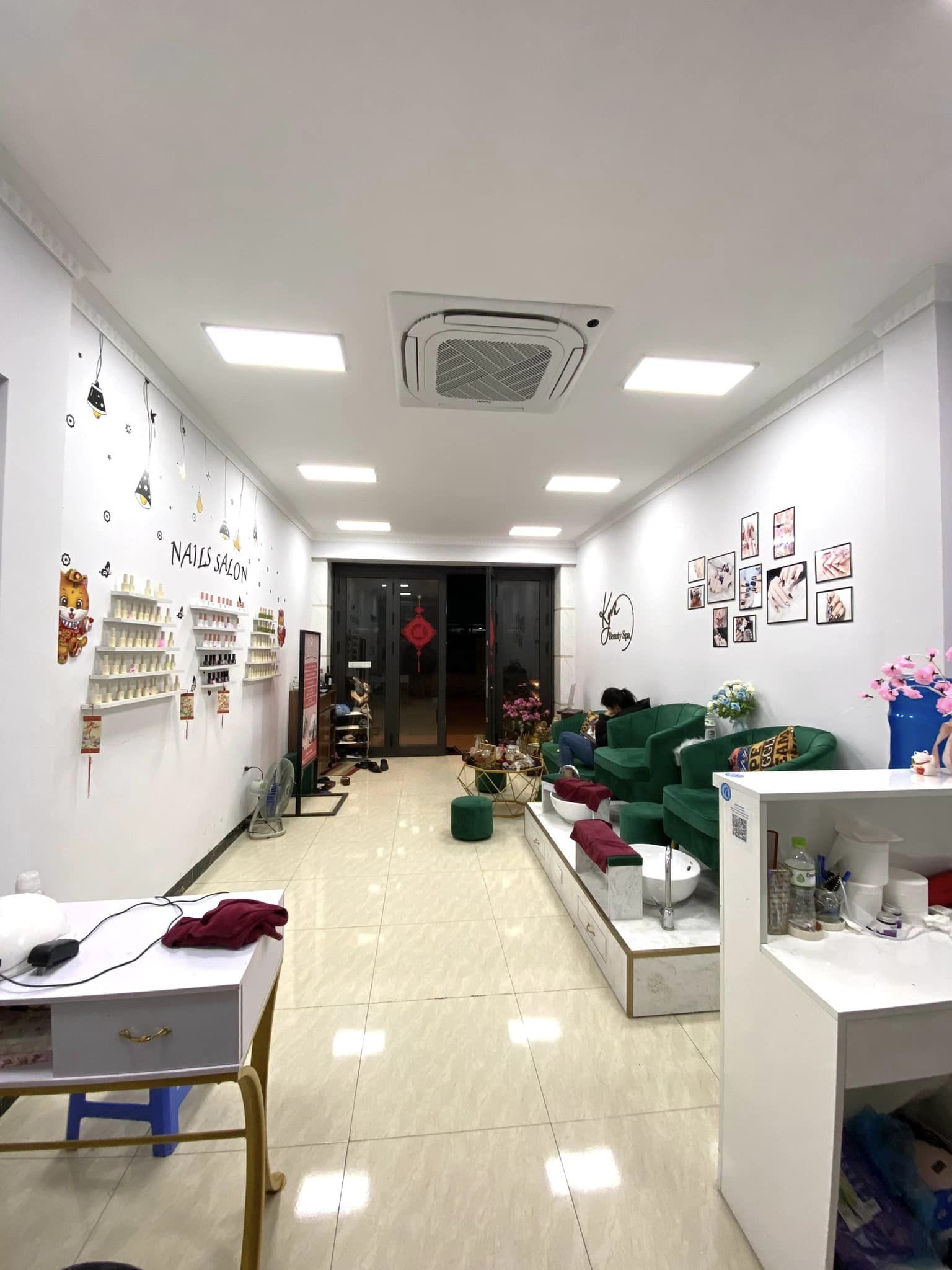 Bán nhà mặt ngõ ô tô tải tránh phố Nguyễn Thị Định, 38m2, 6 tầng, 18.5 tỷ