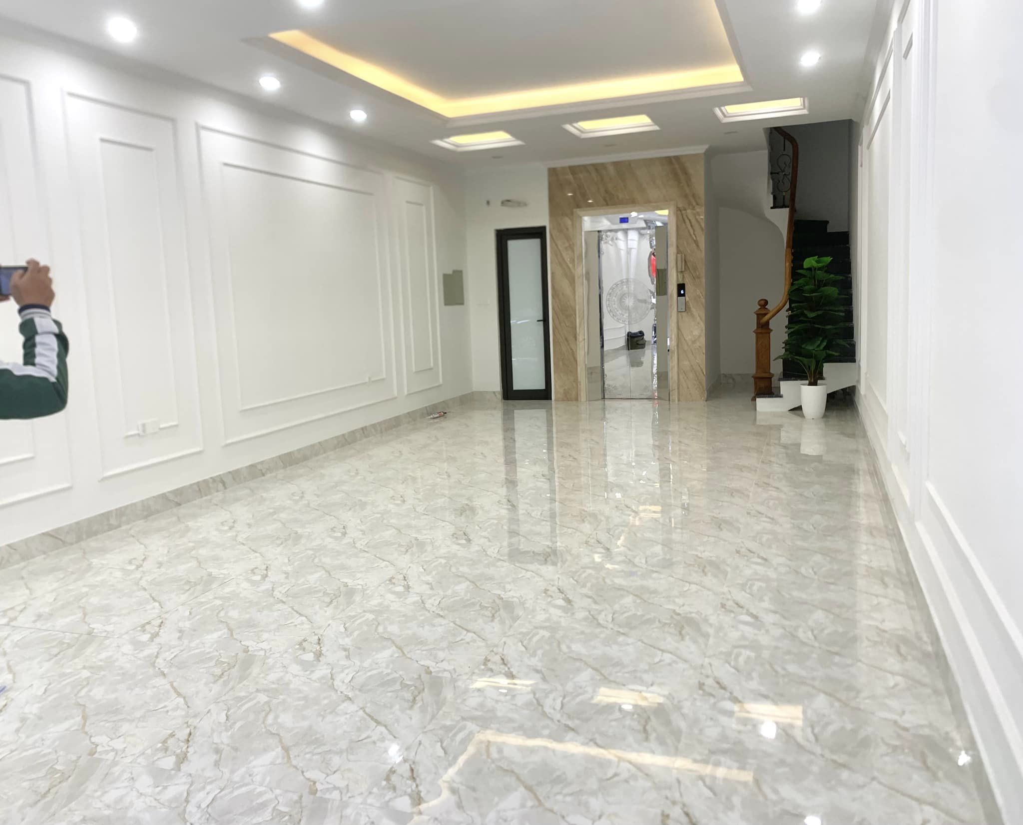 SIÊU PHẨM CẦU GIẤY, 6 TẦNG THANG MÁY, THÔNG SÀN, Ô TÔ THÔNG.