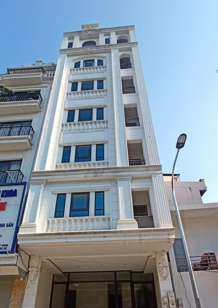 Bán Tòa Nhà Văn Phòng Âu Cơ – trong đê, 140m2, 6 tầng, thang máy, 50 tỷ doang thu cao