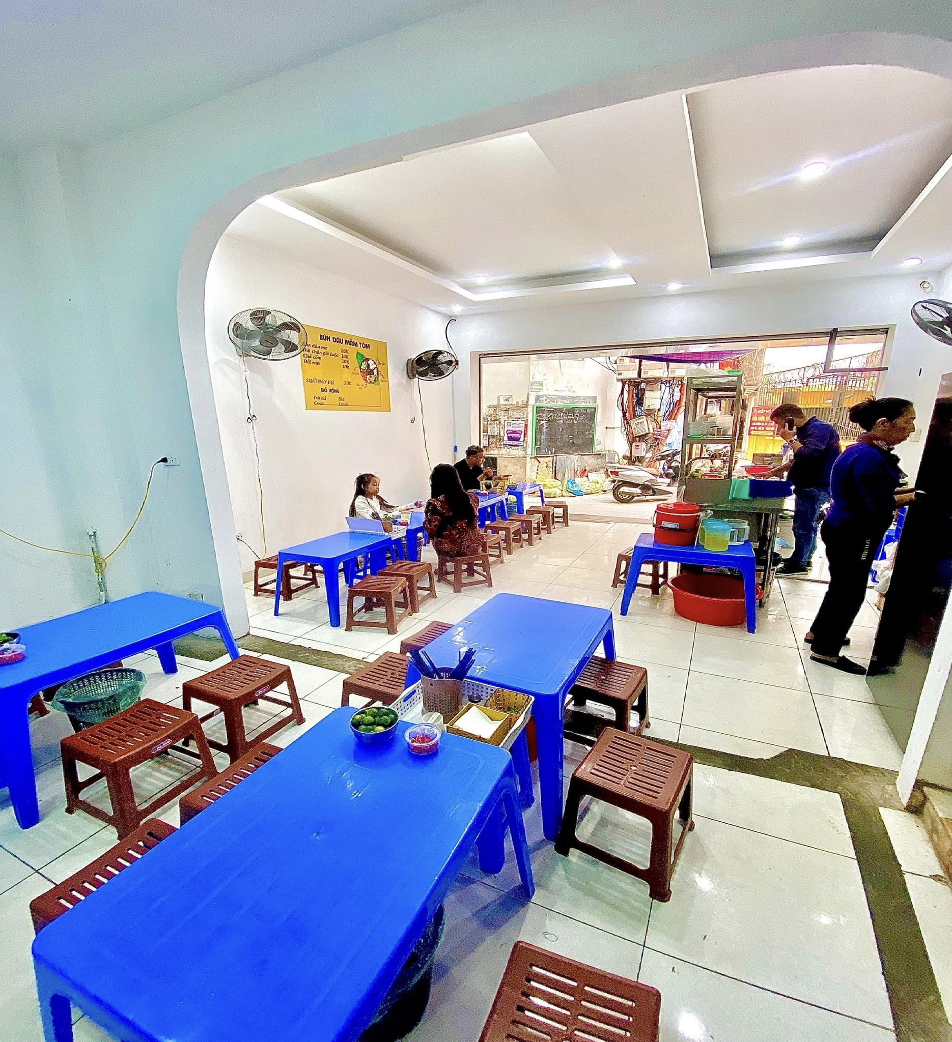 Đông Ngạc, Bắc Từ Liêm, 84m2, 4 tầng, 6.1 tỷ, ô tô, ngõ thông, kinh doanh