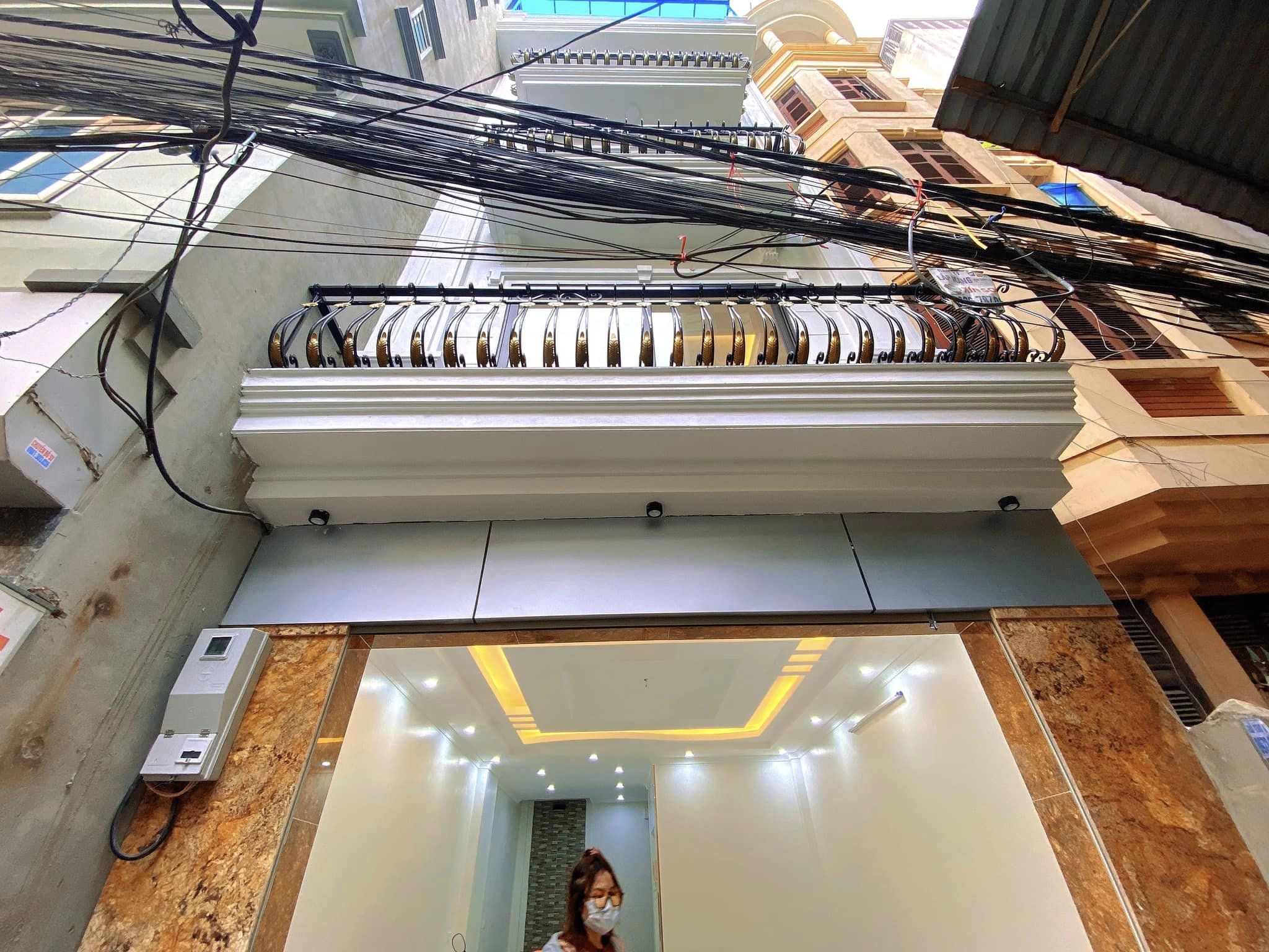 HOT !!! XEM NGAY Nhà Hồ Tùng Mậu Cầu Giấy 6 tầng THANG MÁY THÔNG THOÁNG 43m2 7,x tỷ