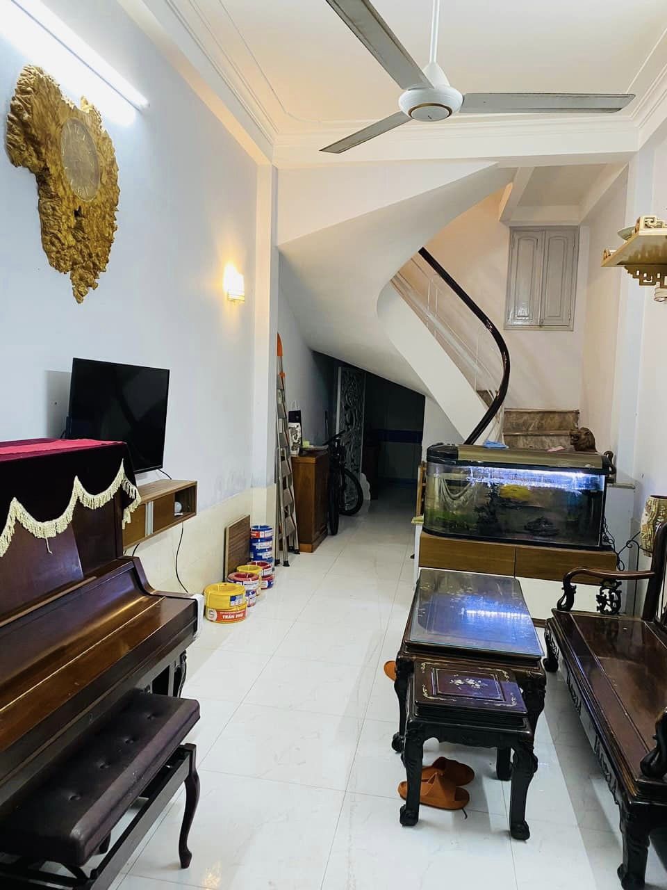 Bán nhà Võ Văn Dũng, Đống Đa, 40m2, 4 ngủ, ô tô , kinh doanh, văn phòng, chỉ 10.8 tỷ