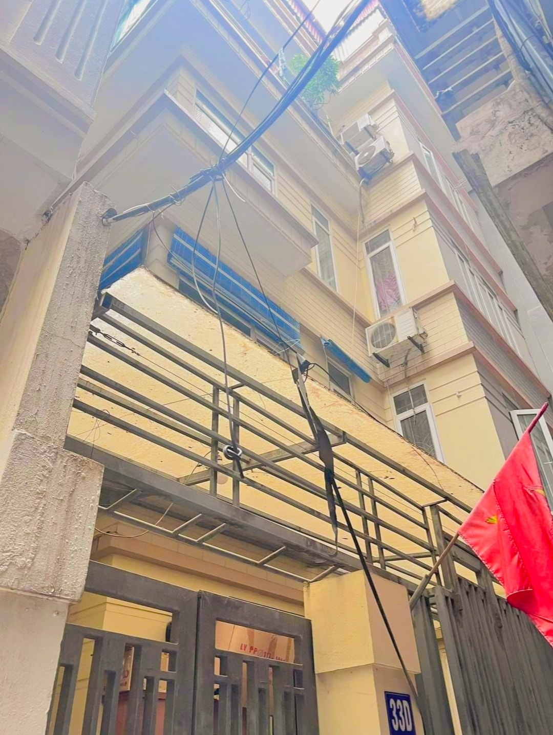 HẠ CHÀO !!! BÁN GẤP nhà LÔ GÓC Ô TÔ DỪNG ĐỖ NGÀY ĐÊM Ở PHỐ CHÙA LÁNG, ĐỐNG ĐA 48m2. 4 tầng đẹp chỉ 8 tỷ