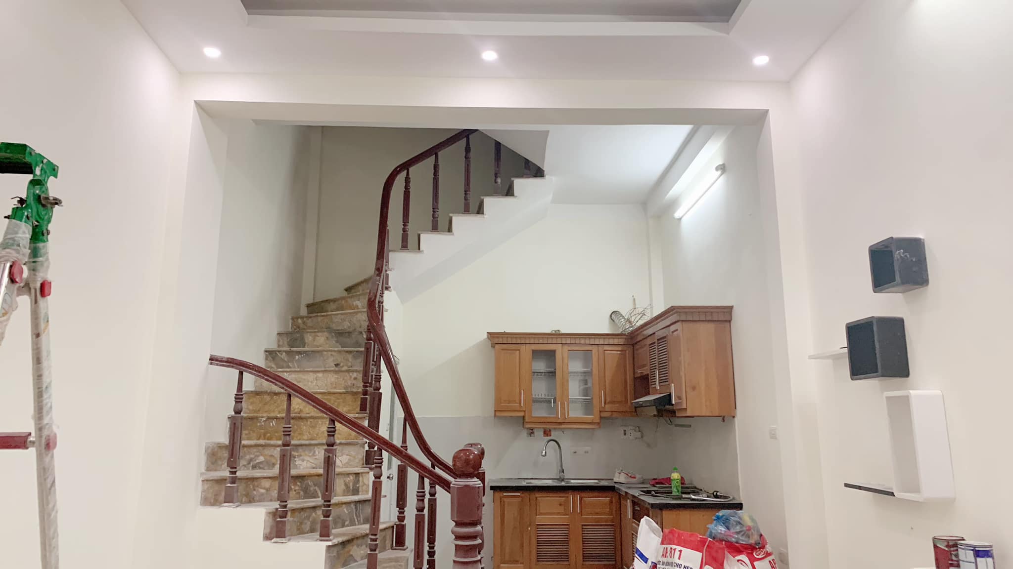 BÁN NHÀ TRẦN THÁI TÔNG - CẦU GIẤY. DT 30M2. 5 TẦNG. GIÁ 3,8 TỶ