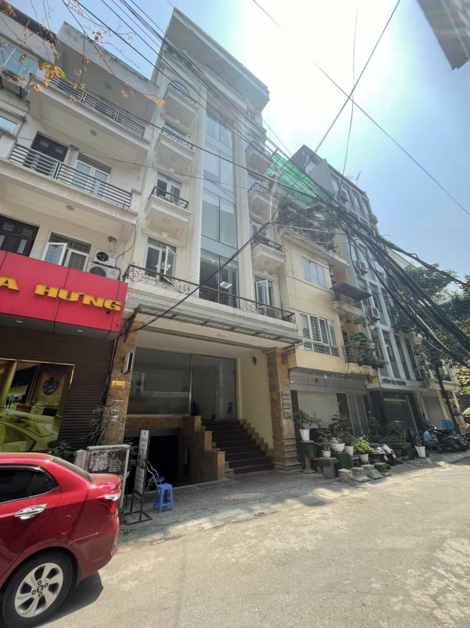 Bán nhà thang máy tầng hầm phố Trung Yên 6 Trung Hào Cầu Giấy.