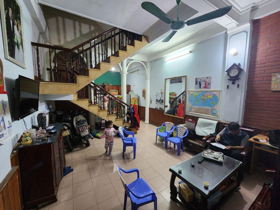 PHÂN LÔ QUÂN ĐỘI, MỘT NHÀ RA PHỐ PHÙNG CHÍ KIÊN: 48m x 4T CHỈ 5.7 TỶ