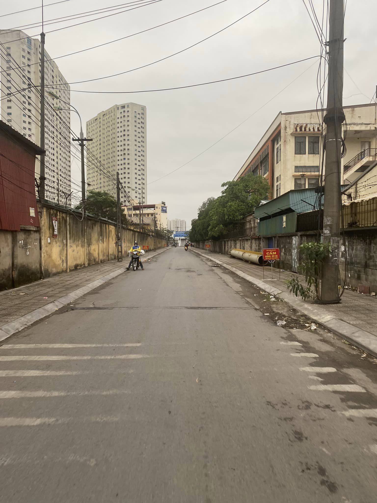 CHÍNH CHỦ GỬI BÁN CHCC SÔNG NHUỆ - KIẾN HƯNG - VỊ TRÍ TIỆN ÍCH CAO - 2 NGỦ - DT 60m2 - GIÁ 1.7 TỶ