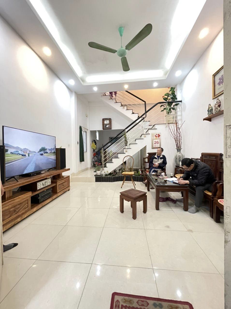 Bán Nhà 3 Gác Đỗ Cửa Phố Quan Hoa – Cầu Giấy, 30m Ra Ô Tô Tránh, DT 38m2*5T Giá 4.15 Tỷ